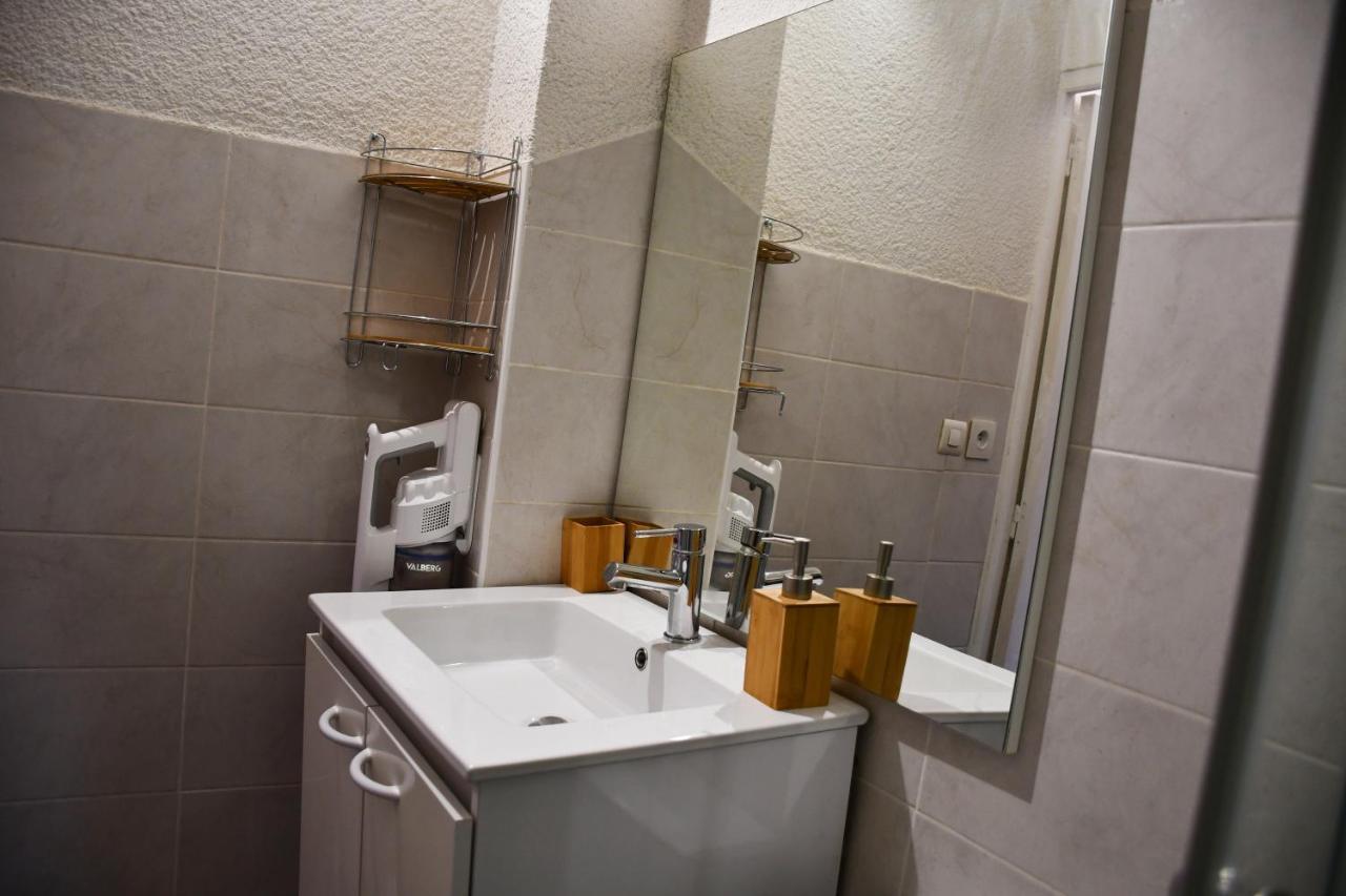 L'aparte H24,cosy,port,plage,wifi,netflix Apartment *